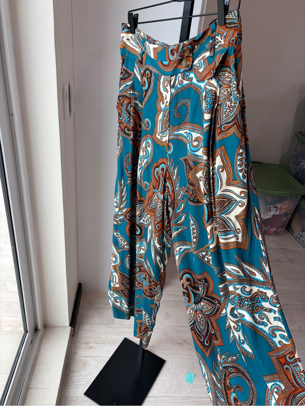 FARM Rio: Leopard Paisley Pants - Picture 13 of 14
